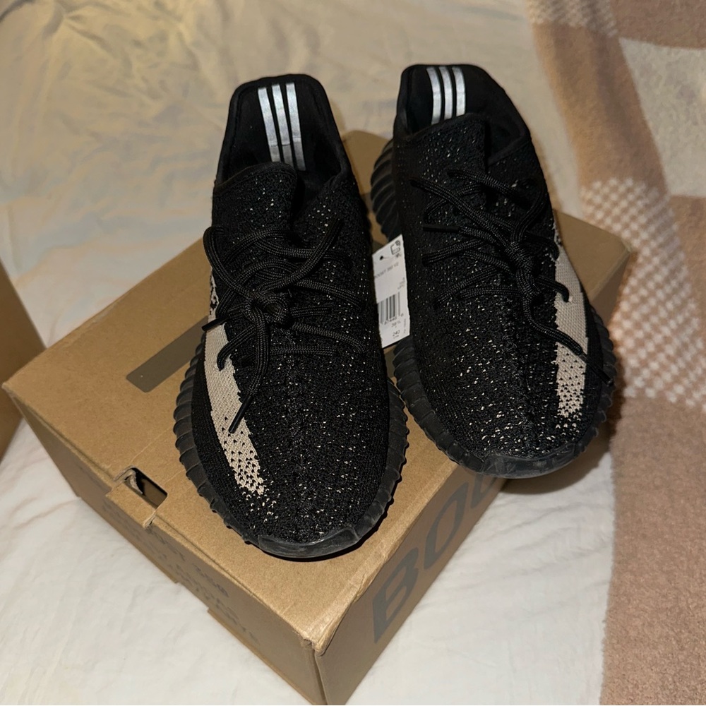 YEEZY Boost 350